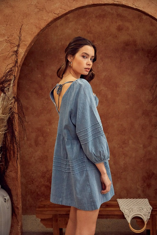 V NECK PLEATED DETAIL WASHED DRESS