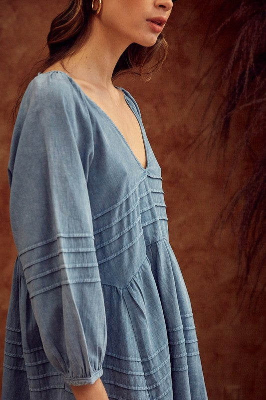 V NECK PLEATED DETAIL WASHED DRESS